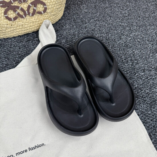 Customizable Women’s Flip Flops Bulk