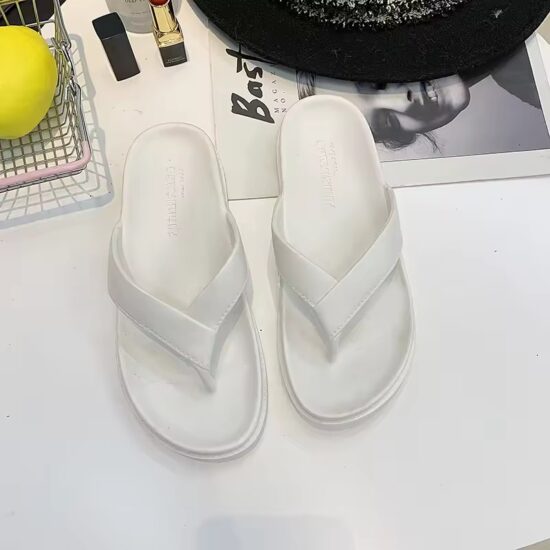Streetwear-Inspired Men's Flip Flops