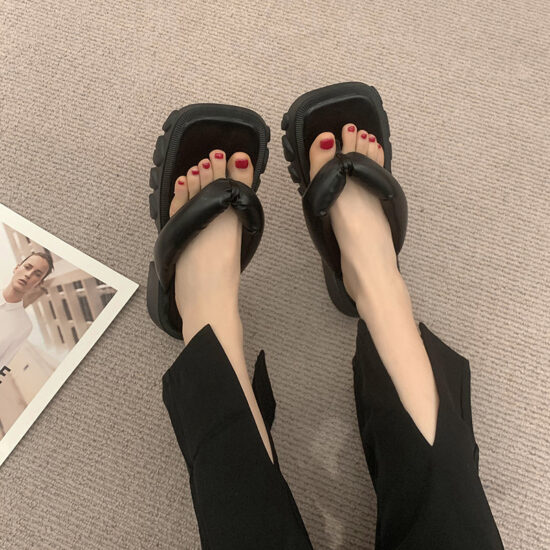 Women’s Flip Flops with Colorful Trim