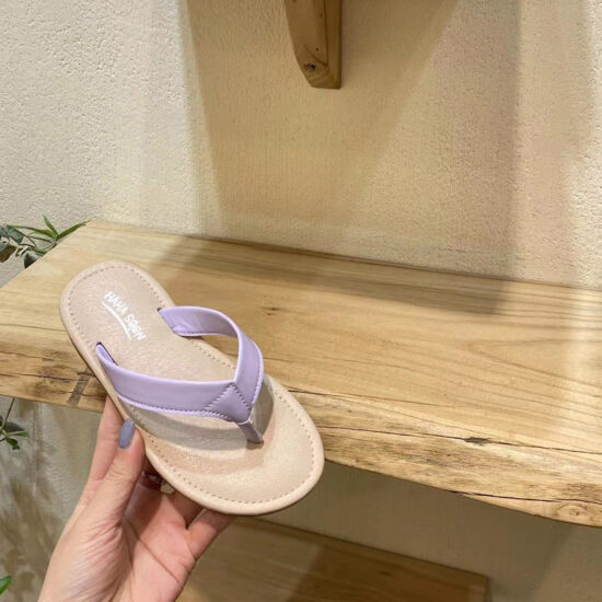 cute-kids-flip-flops-summer-vibes