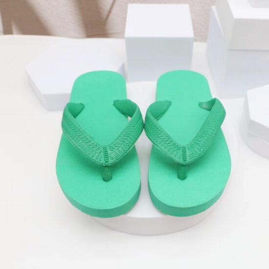 kids-cartoon-flip-flops-color-print