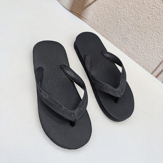 kids-flip-flops-colorful-rubber
