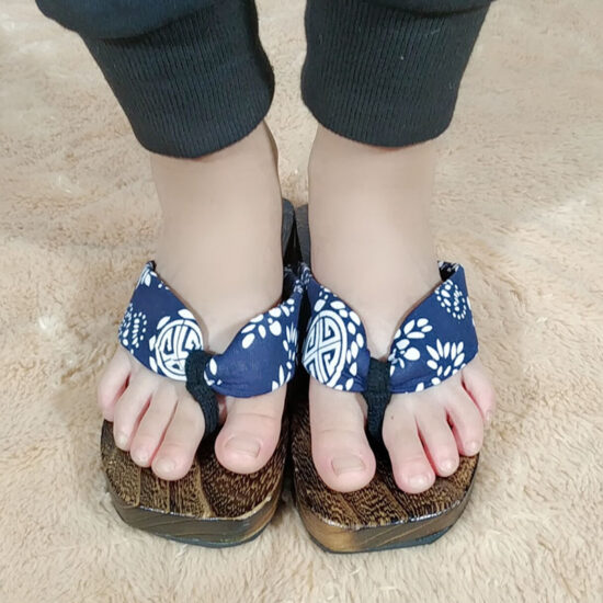 kids-flip-flops-for-holiday-travel