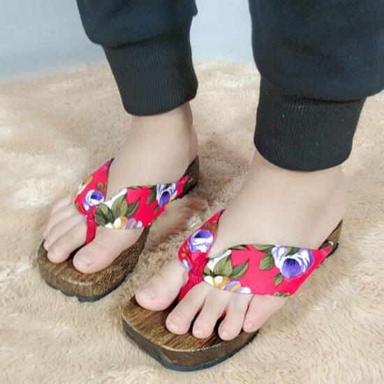 kids-flip-flops-for-holiday-travel
