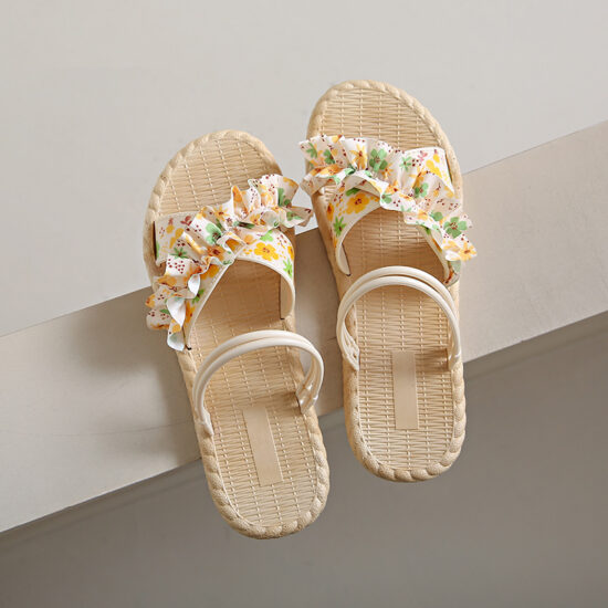 womens-flat-sandals-beach-style