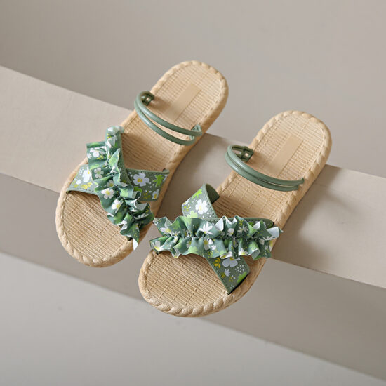 womens-flat-sandals-beach-style