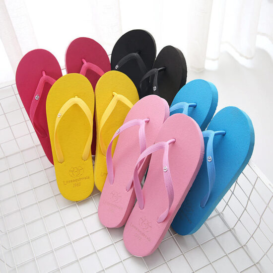 Summer flat women’s beach slide sandals for wholesale