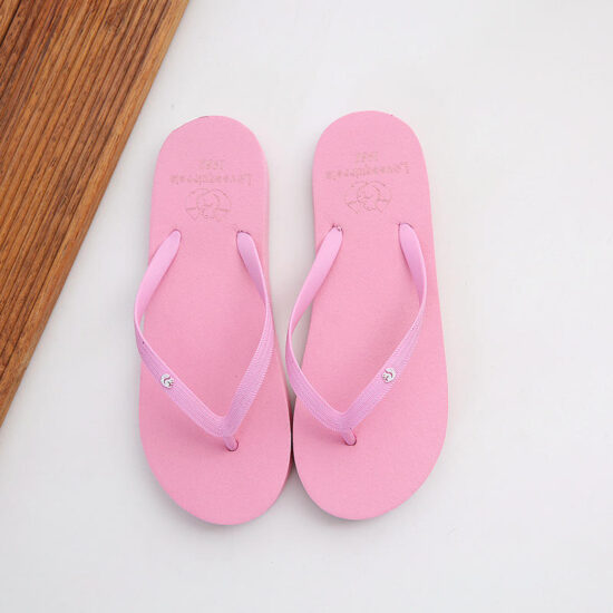 Summer flat women’s beach slide sandals for wholesale