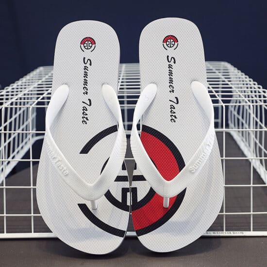 Durable men’s rubber beach flip flops with anti-slip sole
