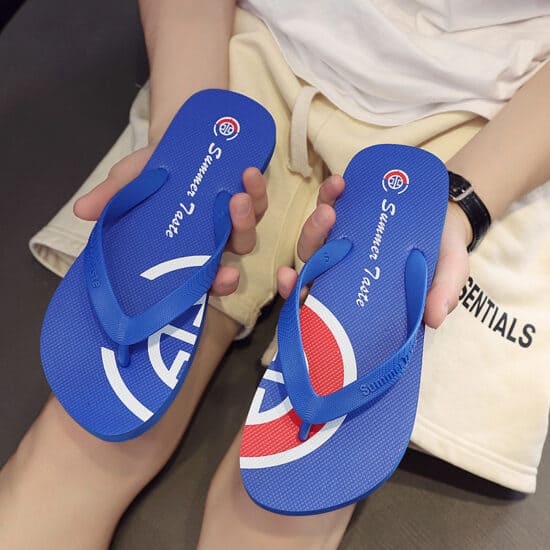 Durable men’s rubber beach flip flops with anti-slip sole