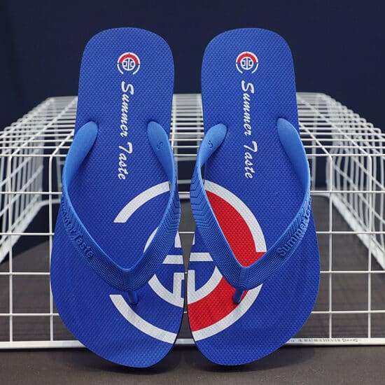 Durable men’s rubber beach flip flops with anti-slip sole