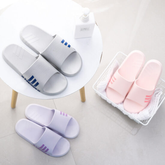 mens-slide-sandals-pool-beach